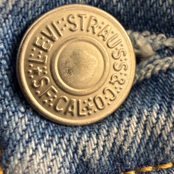 Levi’s Premium Wedgie Straight Jeans Light Wash 24 - Picture 13 of 14